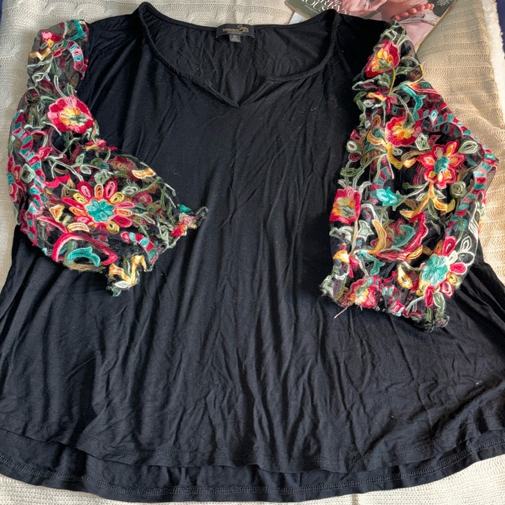 Suzanne Betro Embroidered Jersey Blouse - size 4x